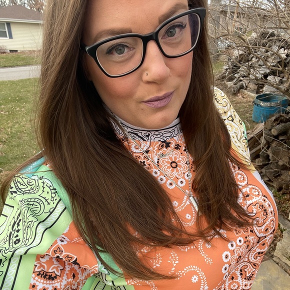 Meet your Posher, Raemi - Picture 1 of 1